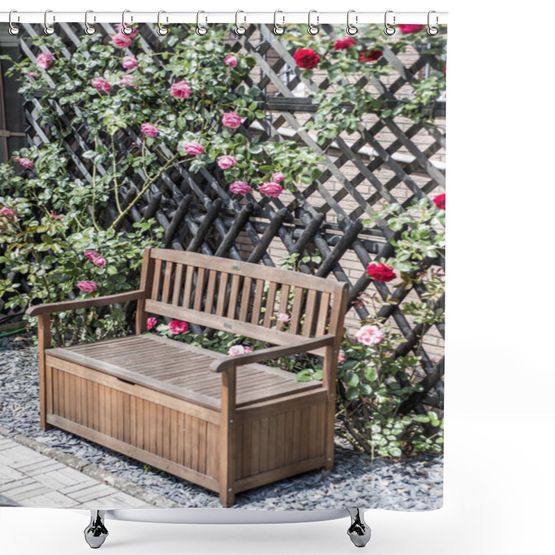 Personality  Tranquil Relax Romantic Garden Bench Surrounded Red And Pink Roses Blossom Bushes Shower Curtains