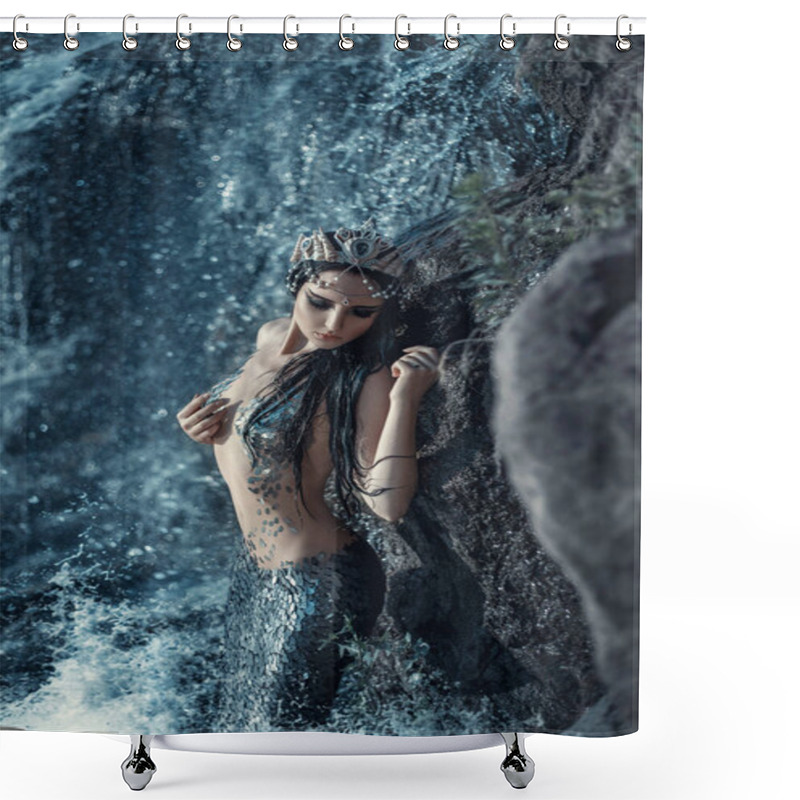 Personality  The Real Mermaid Shower Curtains