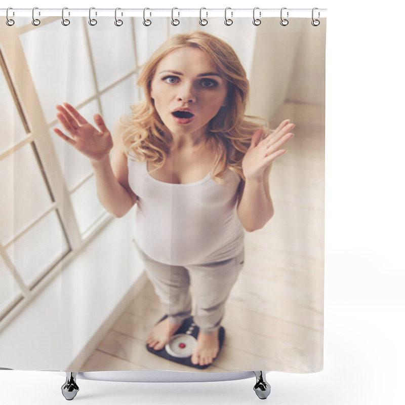 Personality  Beautiful Pregnant Woman Shower Curtains