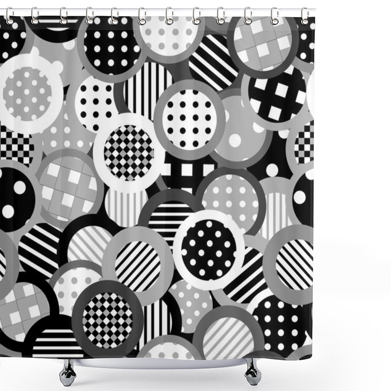 Personality  Black And White Background With Circles Shower Curtains