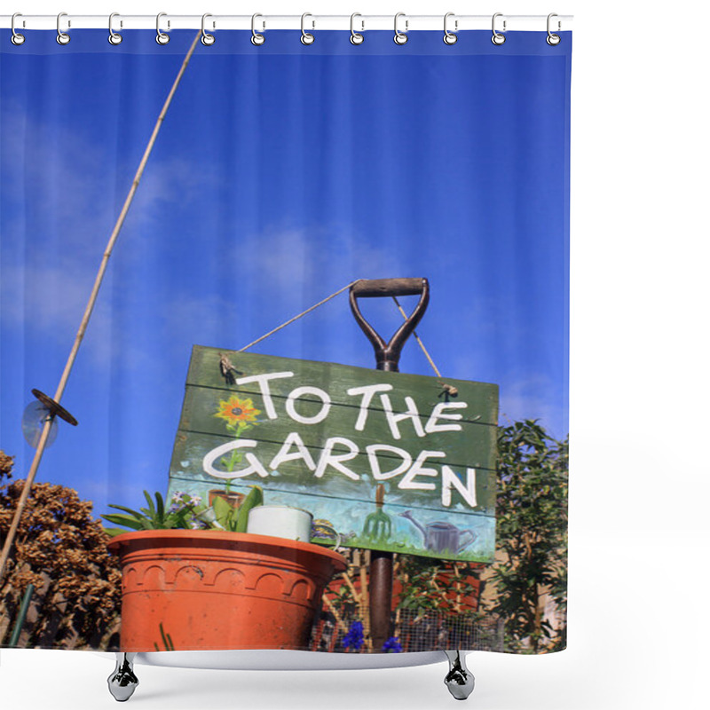 Personality  To The Garden 3 Shower Curtains