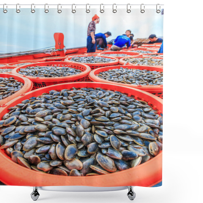 Personality  Shellfish On Fishing Vessels Shower Curtains