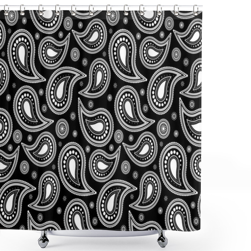 Personality  Stylish Black And White Paisley Pattern.  Perfect For Textiles, Apparel, Or Website Backgrounds.  Elegant, Intricate Design With Repeating Motif. Ideal For Adding A Touch Of Classic Sophistication. Shower Curtains