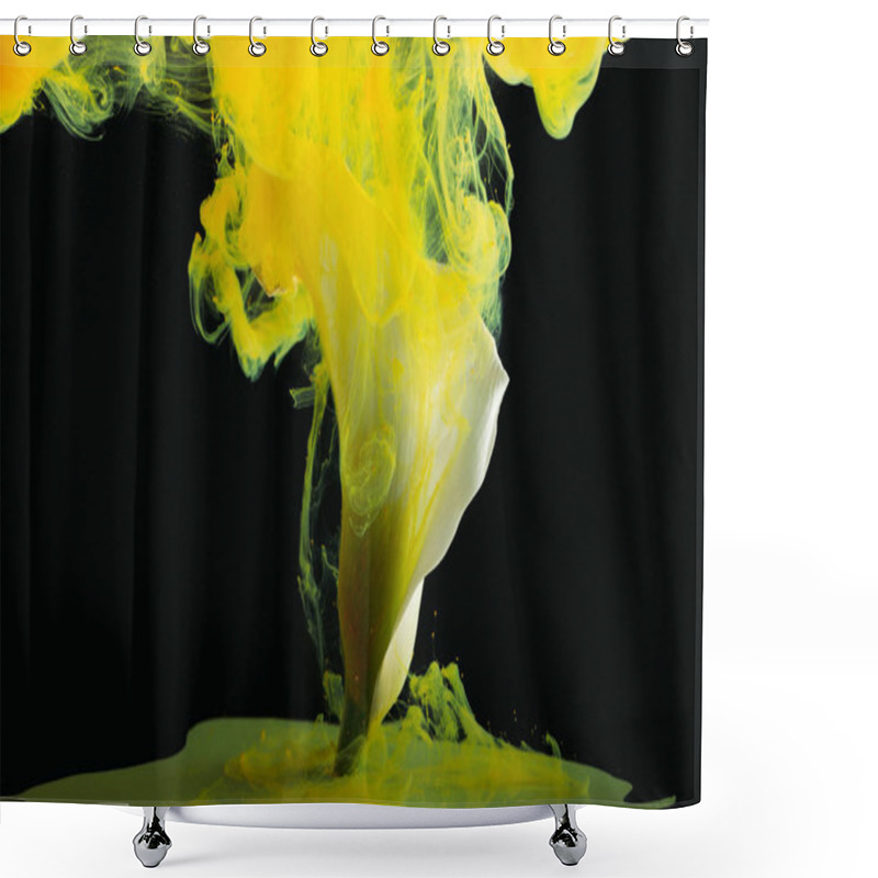 Personality  Close-up View Of Beautiful Calla Lily Flower And Yellow Ink On Black  Shower Curtains