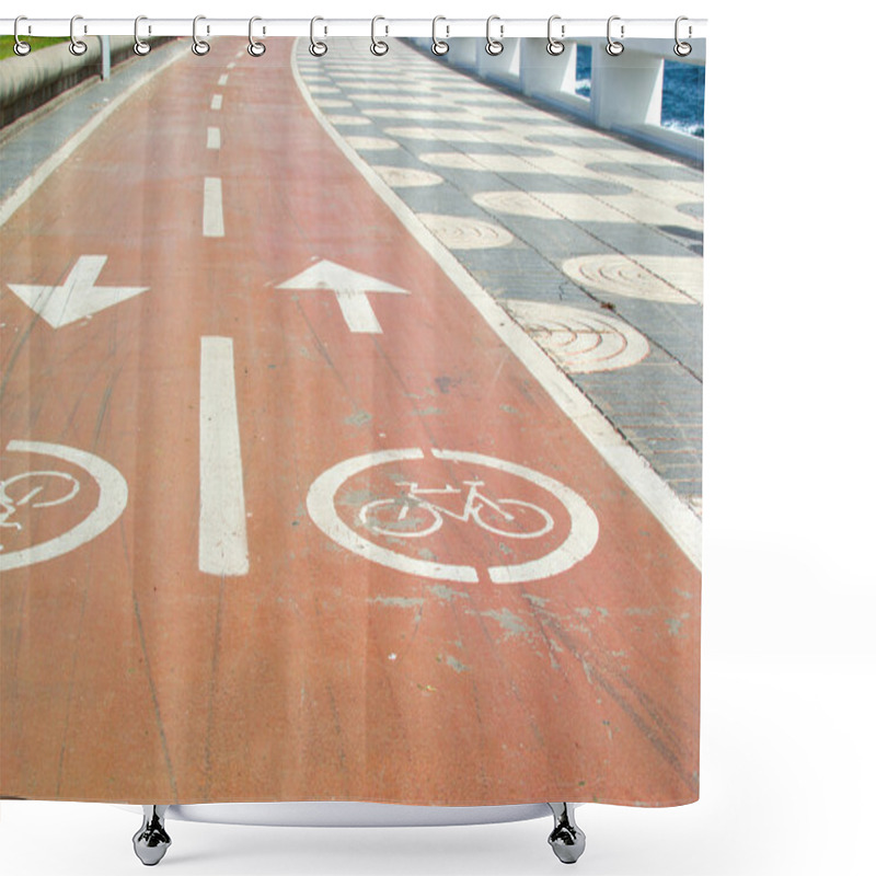 Personality  Cycleway Shower Curtains