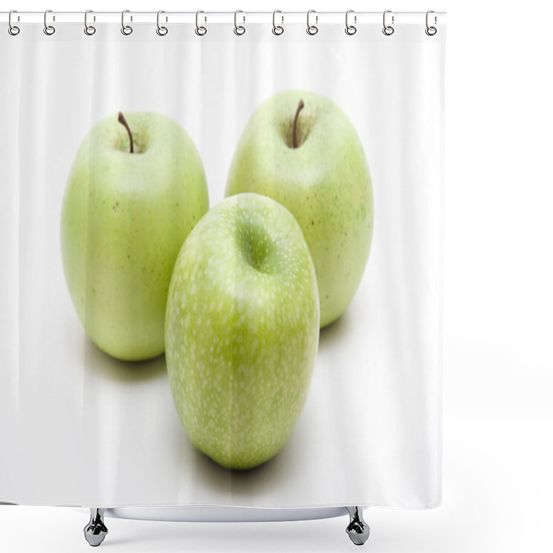 Personality  Fresh Green Apples Shower Curtains