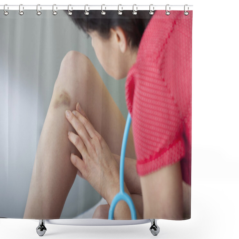 Personality  HEMATOMA Shower Curtains