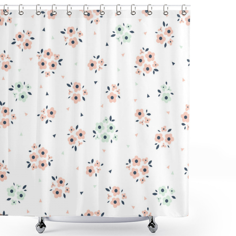 Personality  Doodle Flowers Retro Design. Shower Curtains