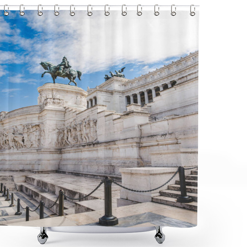 Personality  Statue Shower Curtains