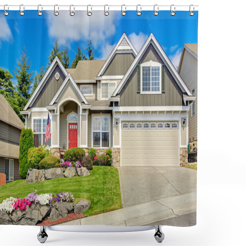 Personality  American House With Beautiful Landscape And Vivid Flowers Shower Curtains