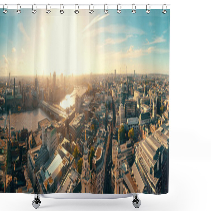 Personality  London City Rooftop Shower Curtains