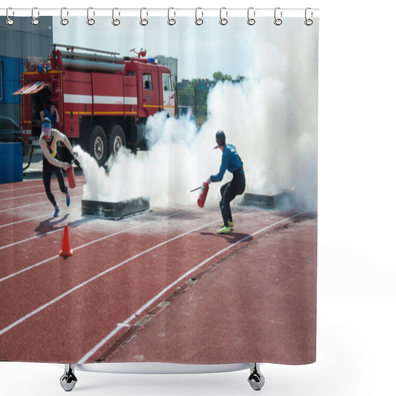 Personality  Fire Relay Race Shower Curtains