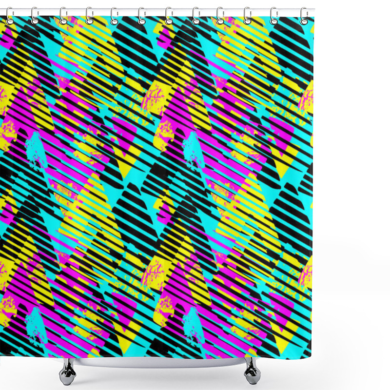 Personality  Urban Seamless Funky Geometric Pattern Shower Curtains