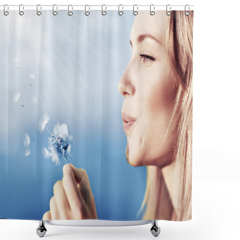 Personality  Happy Beautiful Girl Blowing Dandelion Shower Curtains