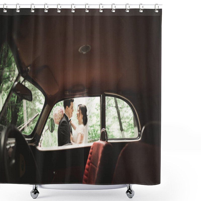 Personality  Happy Newlywed Couple, Man And Wife Kissing Near Stylish Retro Car Shower Curtains