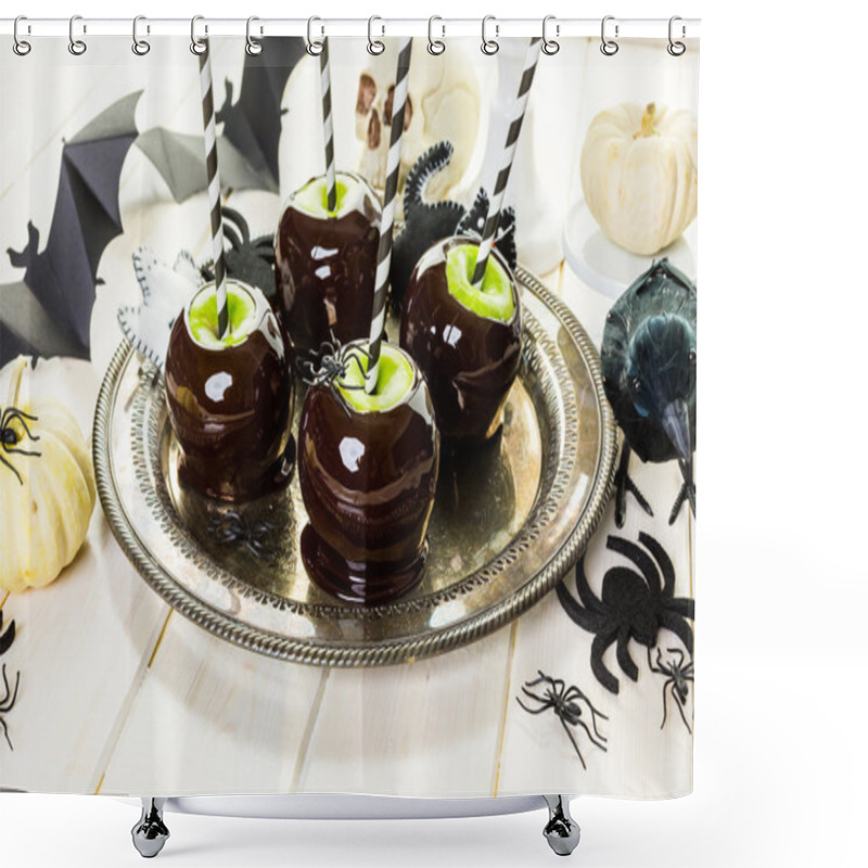 Personality  Candy Apples For Halloween Party Shower Curtains