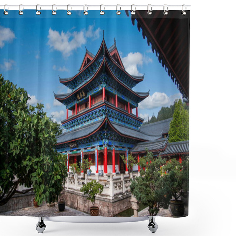 Personality  Lijiang, Yunnan Wood House Rolls Of Floor Shower Curtains