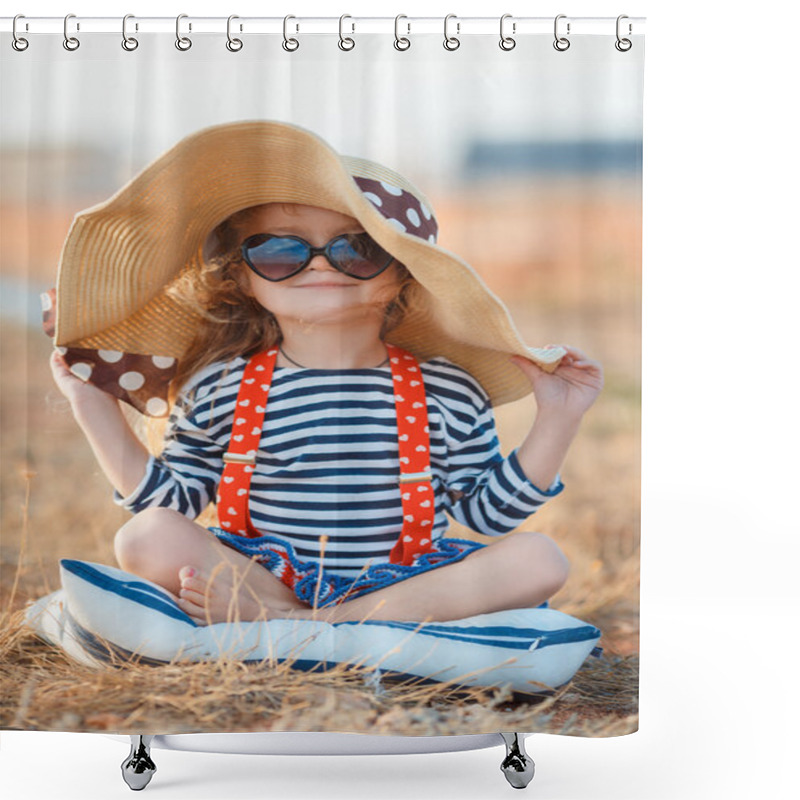 Personality  The Happy Little Girl In A Big Hat Shower Curtains