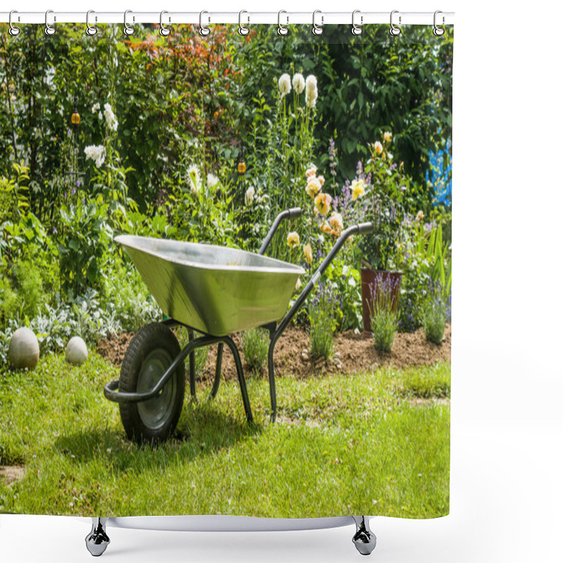 Personality  Wheelbarrow Shower Curtains