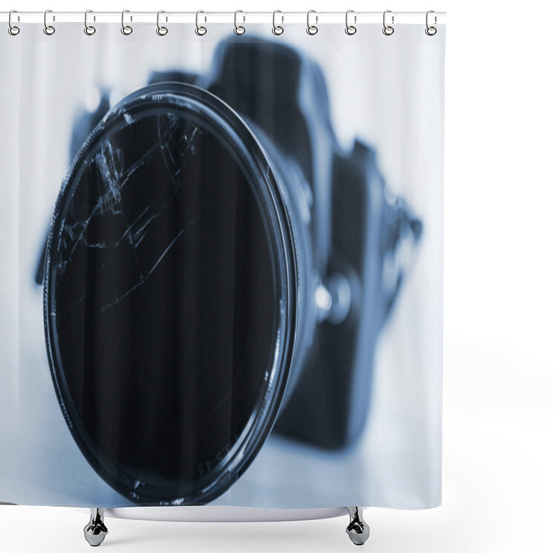 Personality  Camera - Damaged Lens - Technologie Shower Curtains