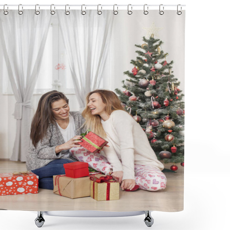 Personality  Women Next To Christmas Tree With Christmas Presents Shower Curtains