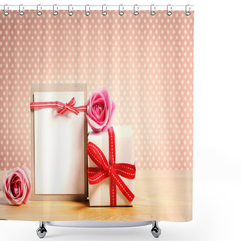 Personality  Gift Box With Pink Roses Shower Curtains