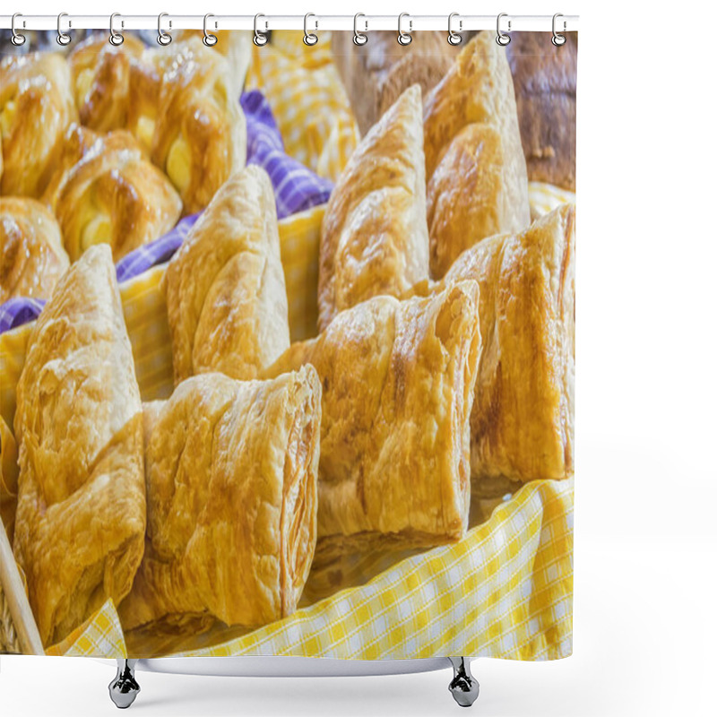 Personality  Puff Pastry Shower Curtains