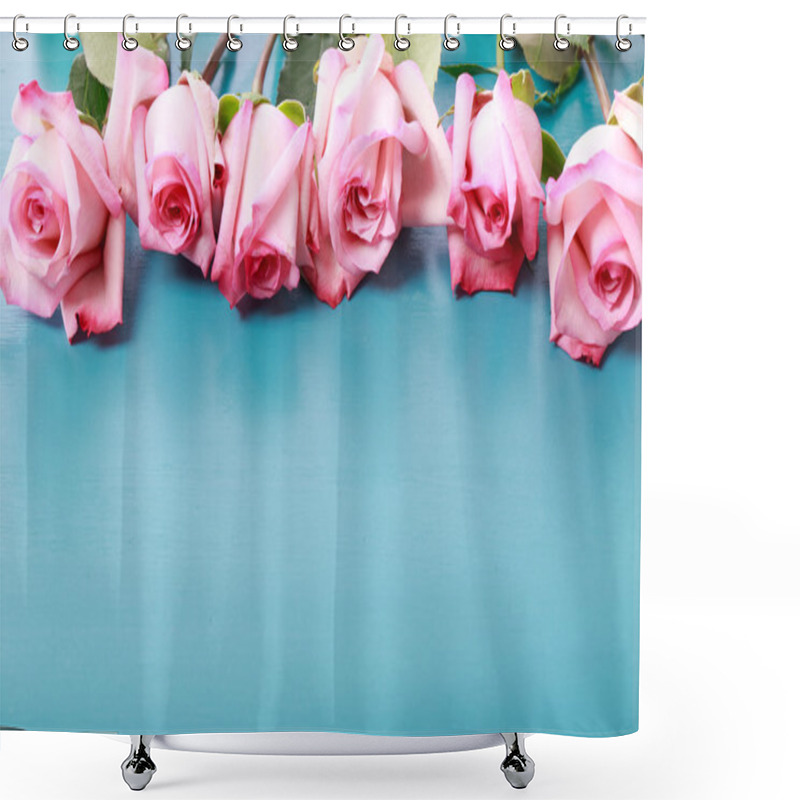 Personality  Pink Roses On Turquoise Blue Wooden Board Shower Curtains