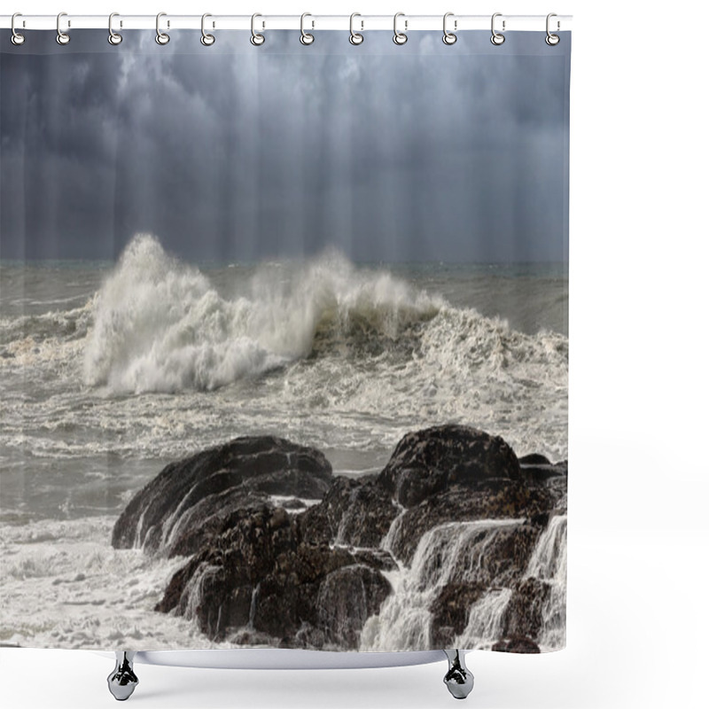 Personality  Seascape Shower Curtains