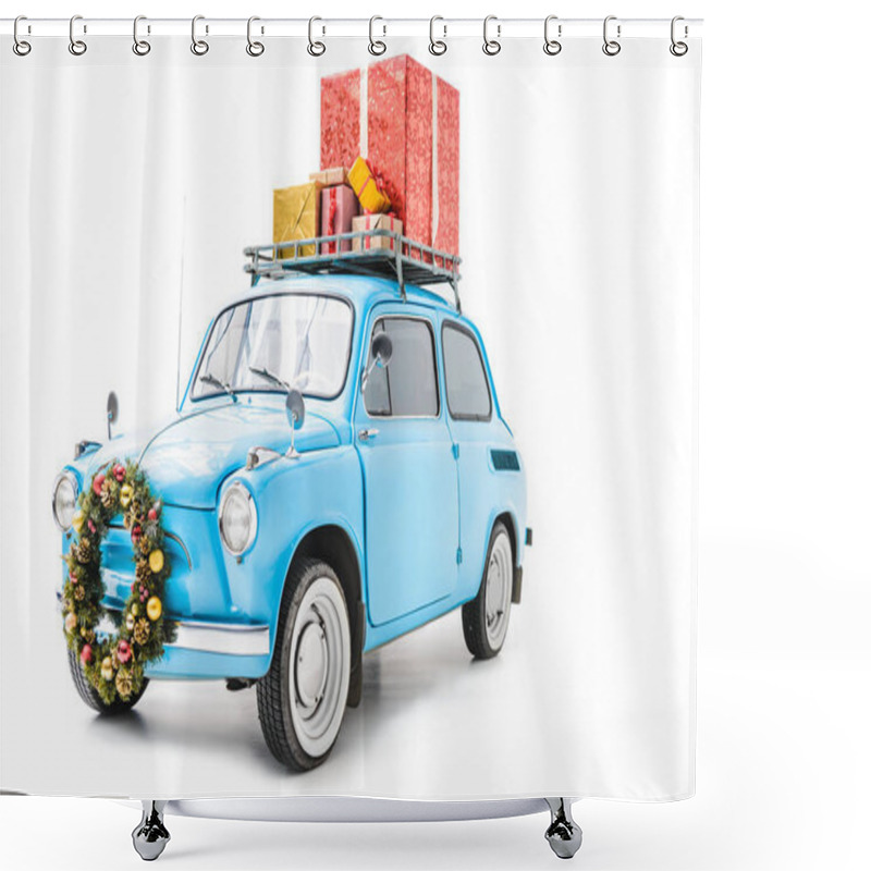 Personality  Car With Christmas Wreath And Gifts On Roof Shower Curtains