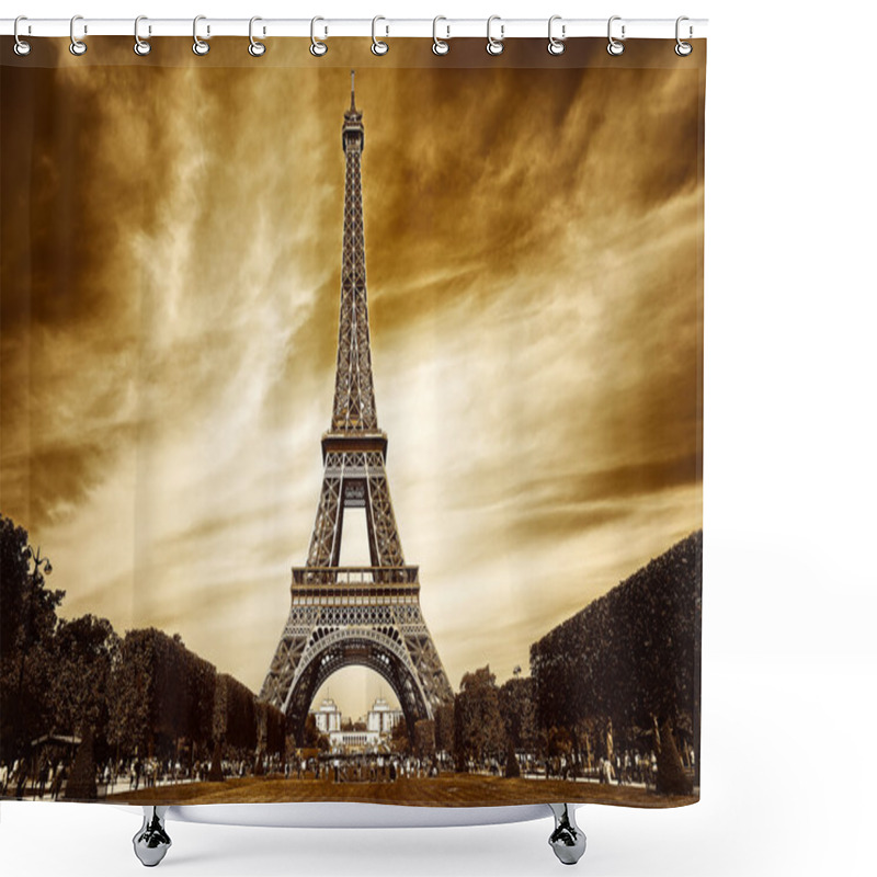 Personality  Eiffel Tower In Paris Shower Curtains