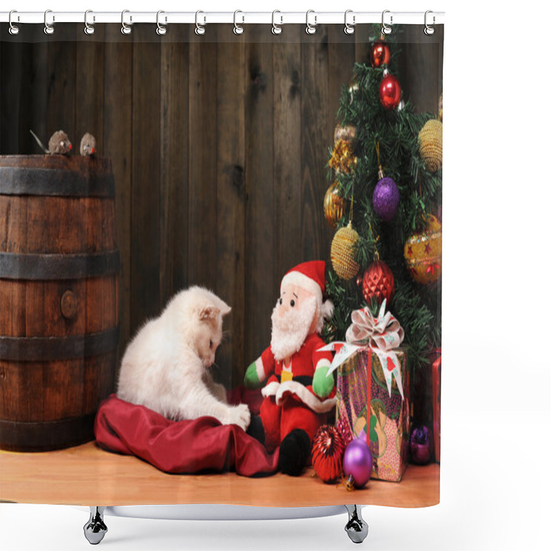 Personality  White Cat Playing With A Santa Claus Shower Curtains