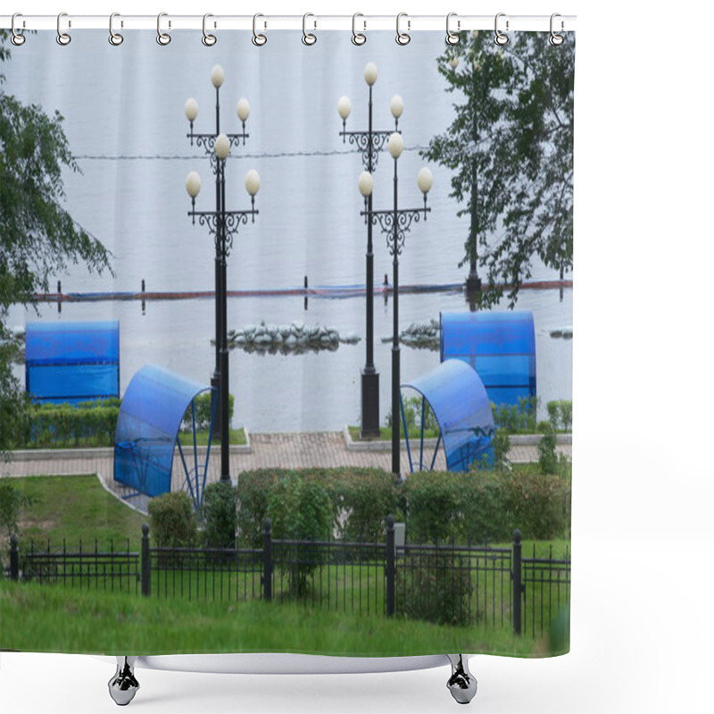 Personality  Nobody On Embankment (two Thousand And Thirteen) Shower Curtains