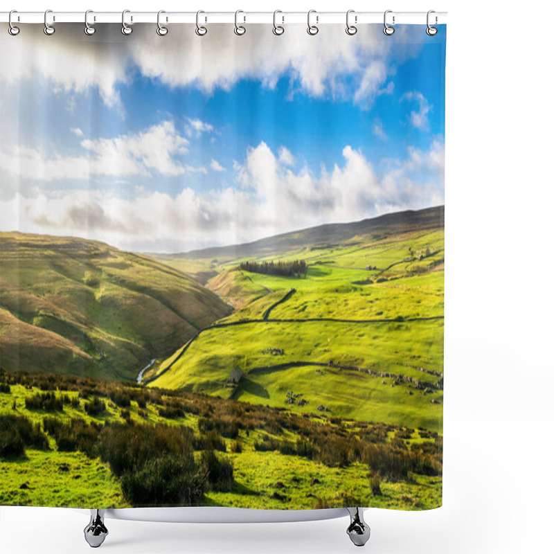 Personality  Darnbrook Malham Grassington Shower Curtains