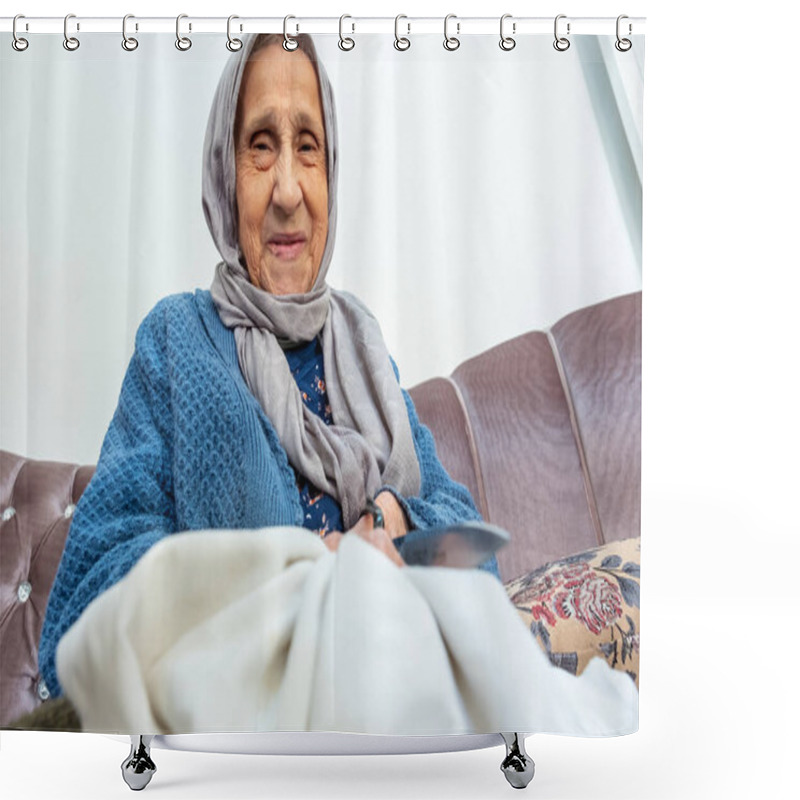 Personality  Muslim Woman Cutting Piece Of Cloth With Scissor Shower Curtains