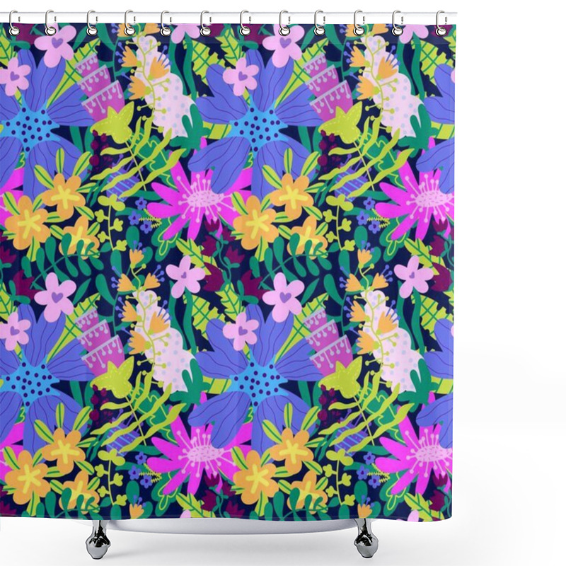 Personality  Geometric Floral Seamless Pattern With Flower For Wallpaper And Fabrics And Textiles Shower Curtains