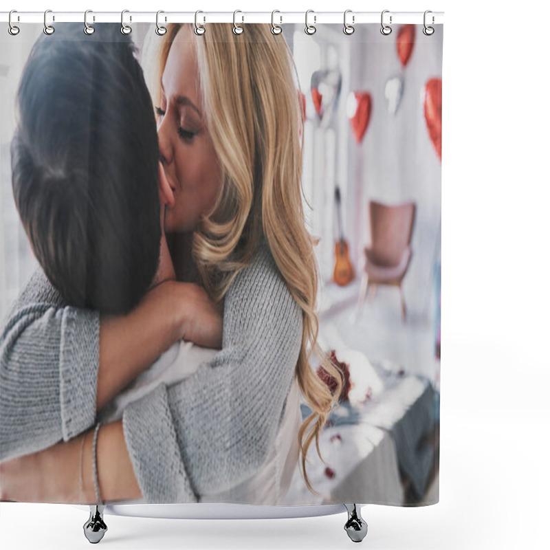 Personality  Beautiful Blonde Woman Kissing Boyfriend While Spending Time In Bedroom With Balloons Shower Curtains