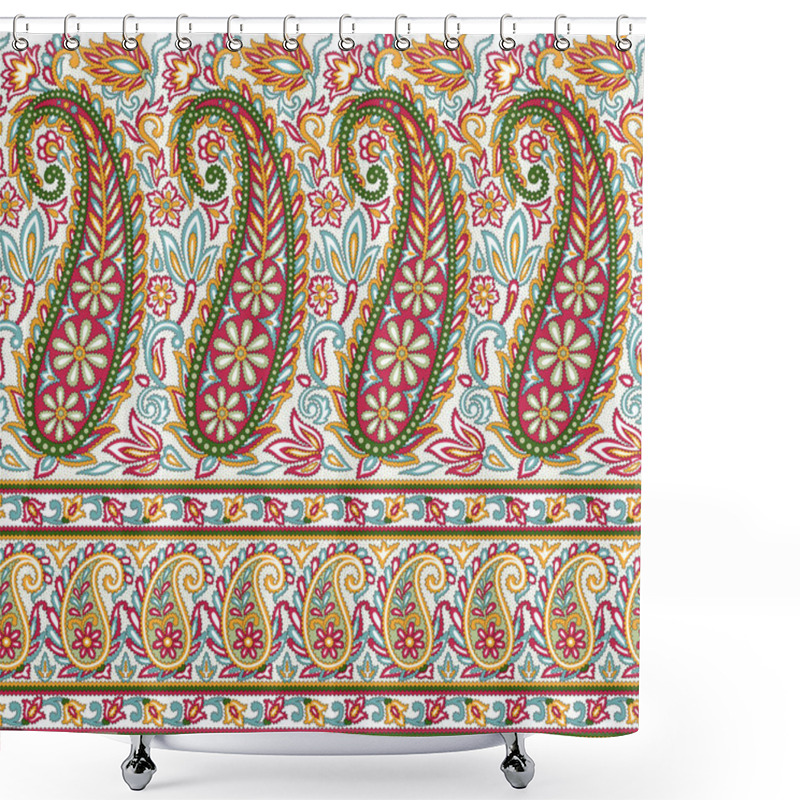 Personality  Seamless Traditional Asian Paisley Border Shower Curtains