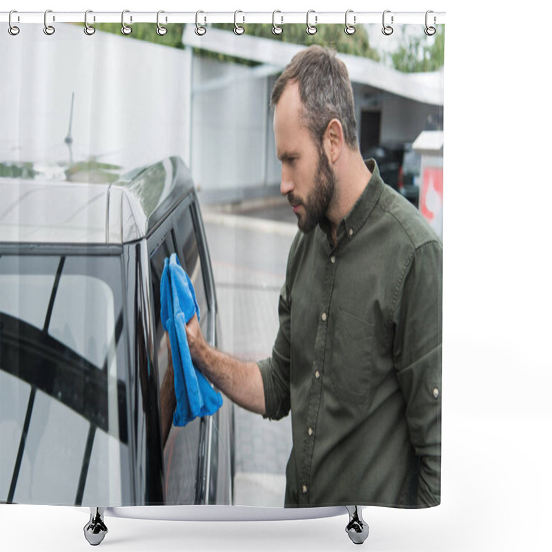 Personality  Side View Of Handsome Man Cleaning Car Window At Car Wash With Rag  Shower Curtains