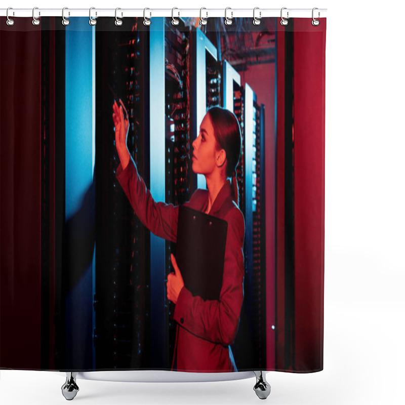 Personality  Side View Of Businesswoman Holding Clipboard And Looking At Server Room  Shower Curtains