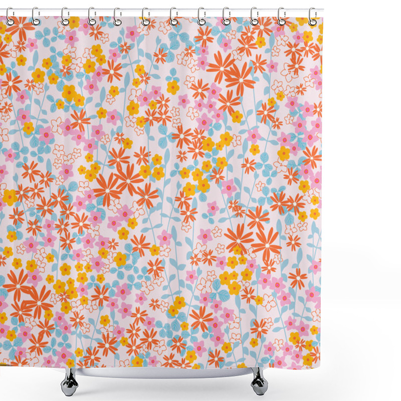 Personality  Gentle Romantic Seamless Romantic Naive Flower Ditsy Pattern With Leaves Shower Curtains