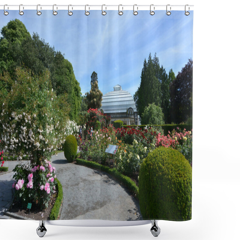 Personality  Christchurch Botanical Garden Greenhouse - New Zealand Shower Curtains