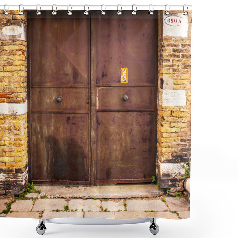 Personality  Ancient Venetian Metal Door. Shower Curtains