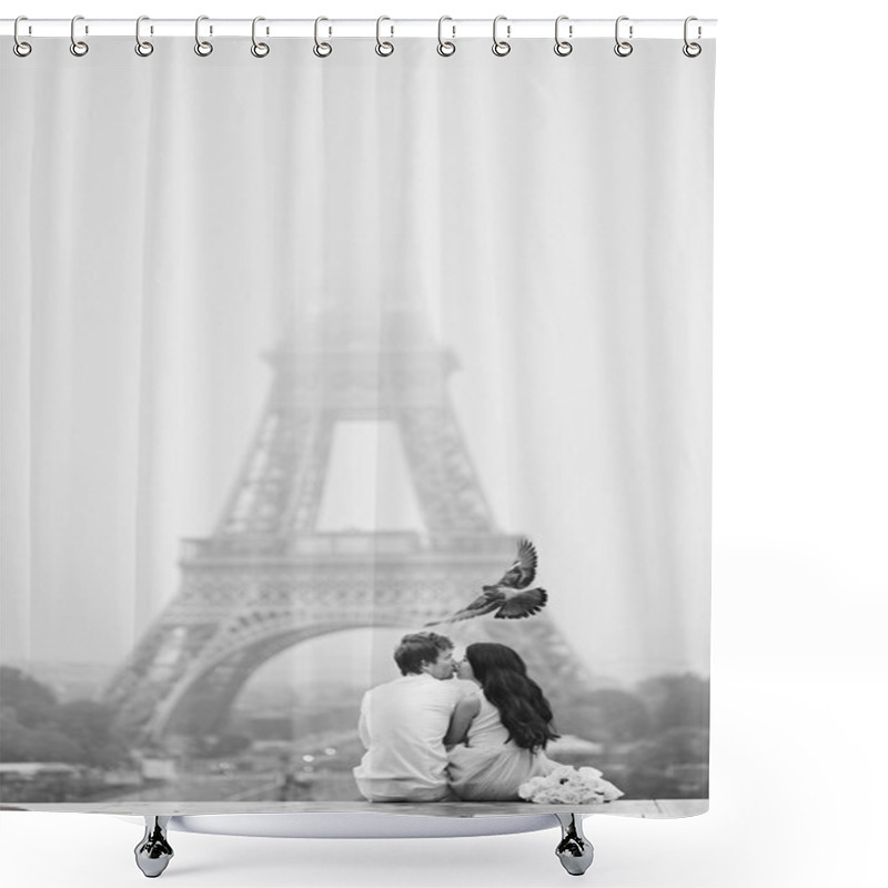 Personality  Romantic Couple Together In Paris Shower Curtains