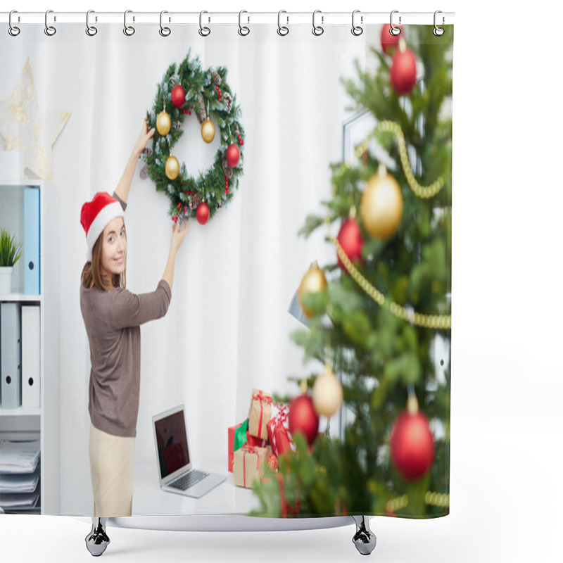 Personality  Businesswoman Hanging Xmas Wreath On Wall Shower Curtains