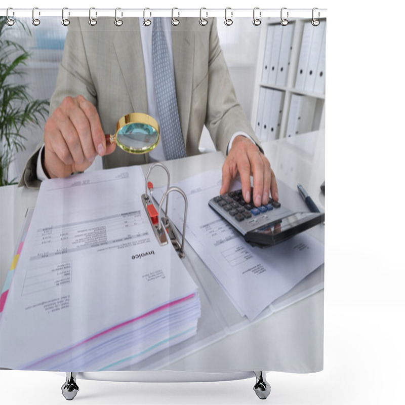 Personality  Accountant Holding Magnifying Glass Shower Curtains