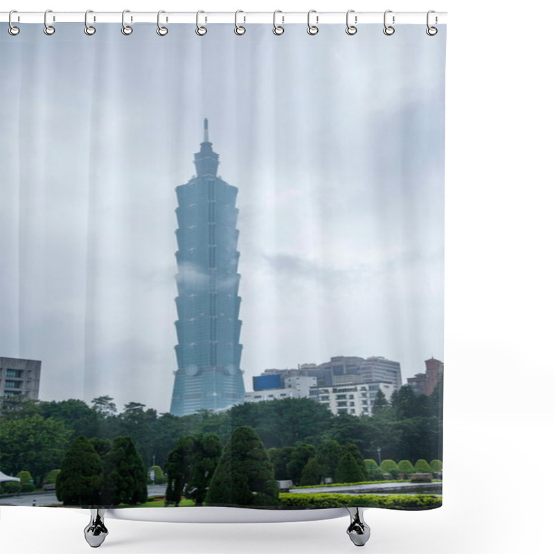 Personality  Taipei 101 Tower In The Clouds Shower Curtains