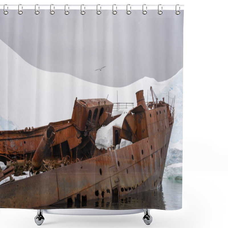 Personality  Old Rusty Ship View Shower Curtains