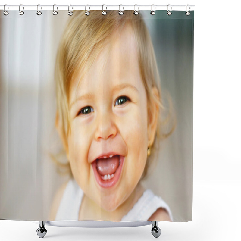 Personality  Smiling Baby Shower Curtains