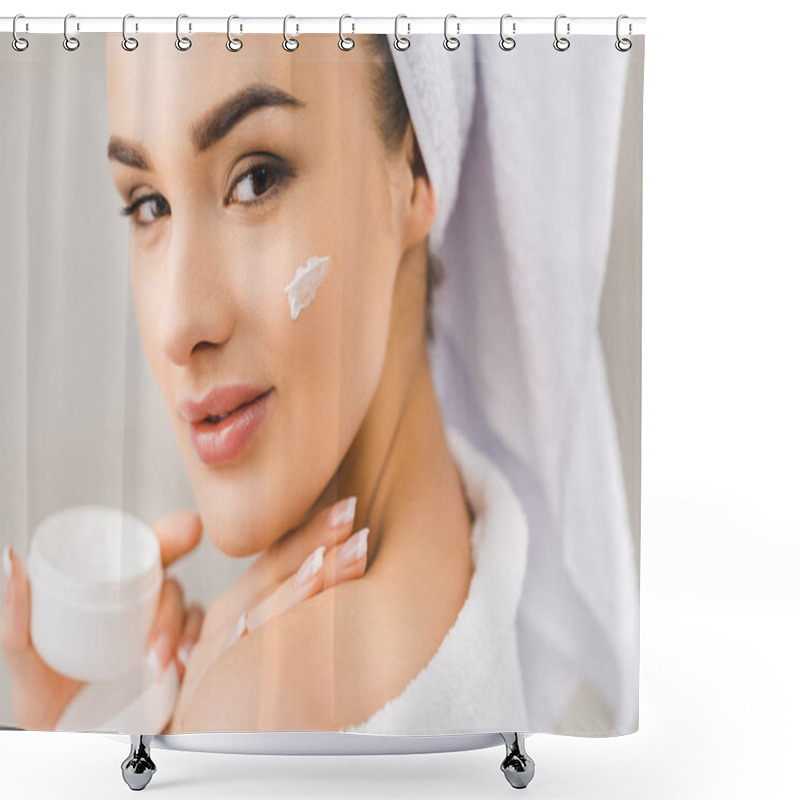 Personality  Beauty Shower Curtains